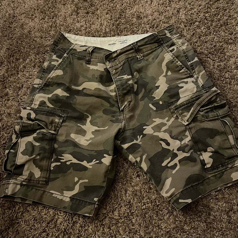Camouflage cargo shorts